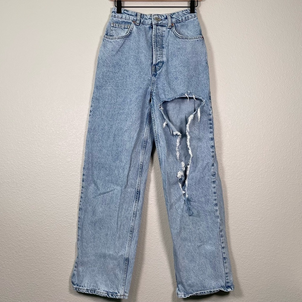 Topshop Ripped High Waist Oversize Mom Jeans - Picture 2 of 8
